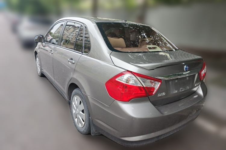 Used Venucia D50 2013 1.6L Manual Fashion Edition Rear Left 45 Deg