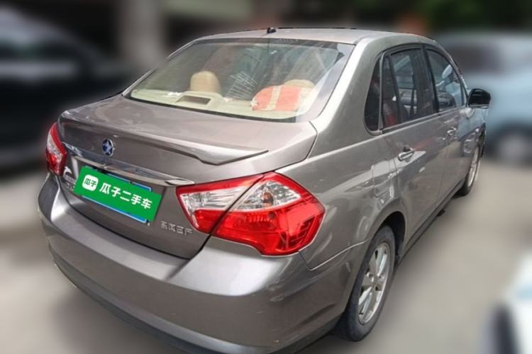 Used Venucia D50 2013 1.6L Automatic Fashion Edition Rear Right 45 Deg