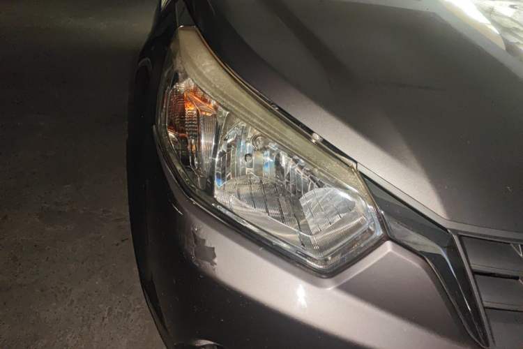 Used Venucia D50 2013 1.6L Manual Fashion Edition Right Front Headlight