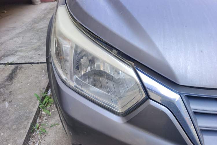 Used Venucia D50 2013 1.6L Manual Fashion Edition Right Front Headlight