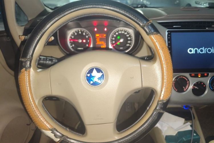 Used Venucia D50 2013 1.6L Manual Luxury Edition Steering Wheel