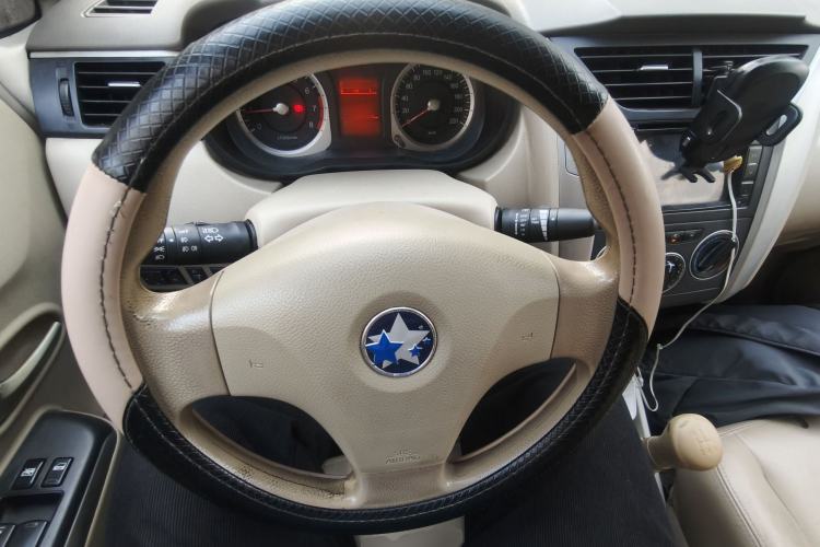 Used Venucia D50 2013 1.6L Manual Luxury Edition Steering Wheel