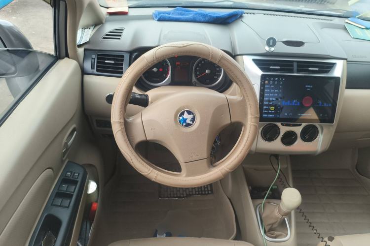 Used Venucia D50 2013 1.6L Manual Fashion Edition Steering Wheel