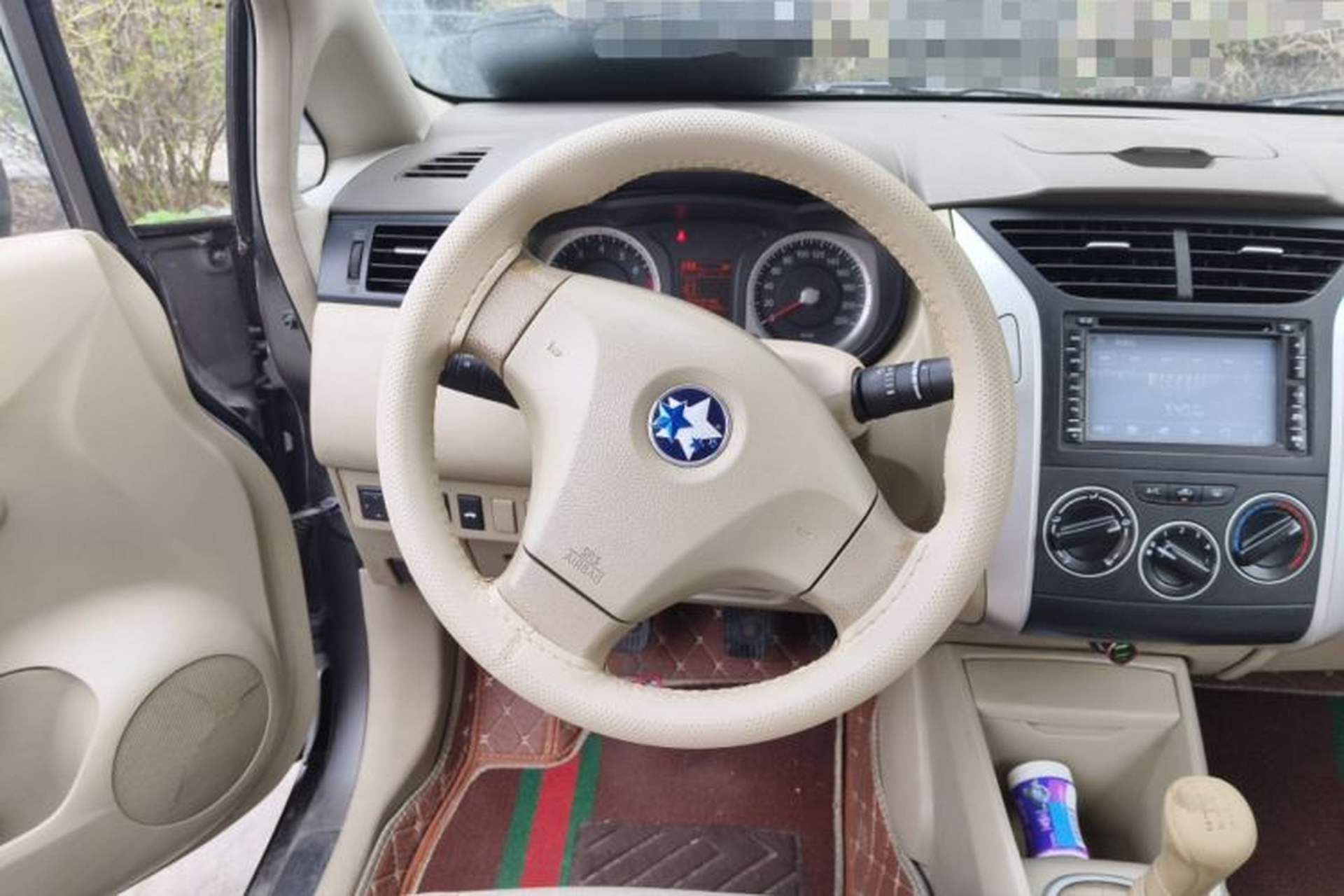 Used Venucia D50 2013 1.6L Manual Fashion Edition Steering Wheel