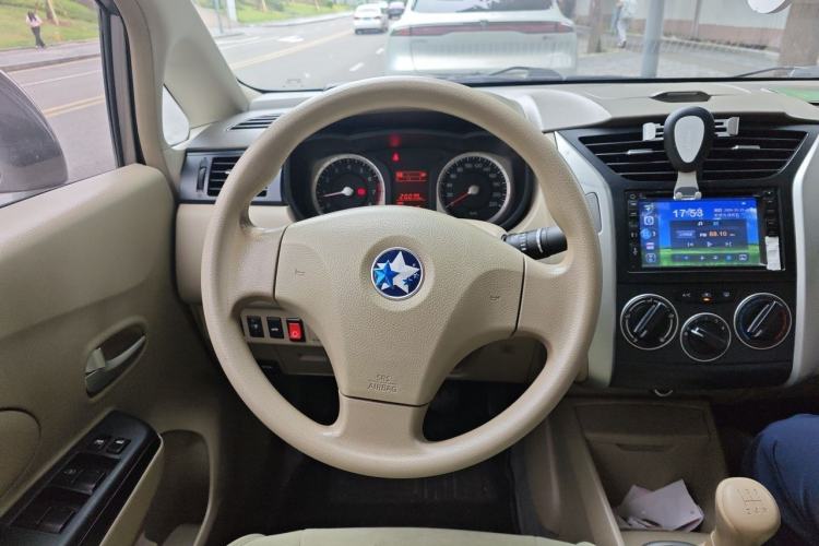 Used Venucia D50 2013 1.6L Manual Fashion Edition Steering Wheel