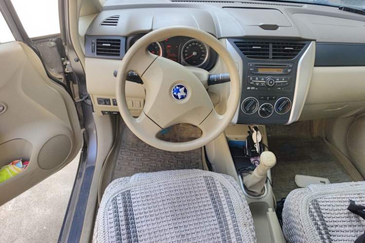 Used Venucia D50 2013 1.6L Manual Fashion Edition Steering Wheel