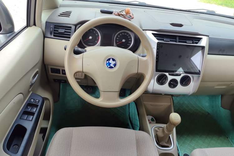 Used Venucia D50 2013 1.6L Manual Fashion Edition Steering Wheel