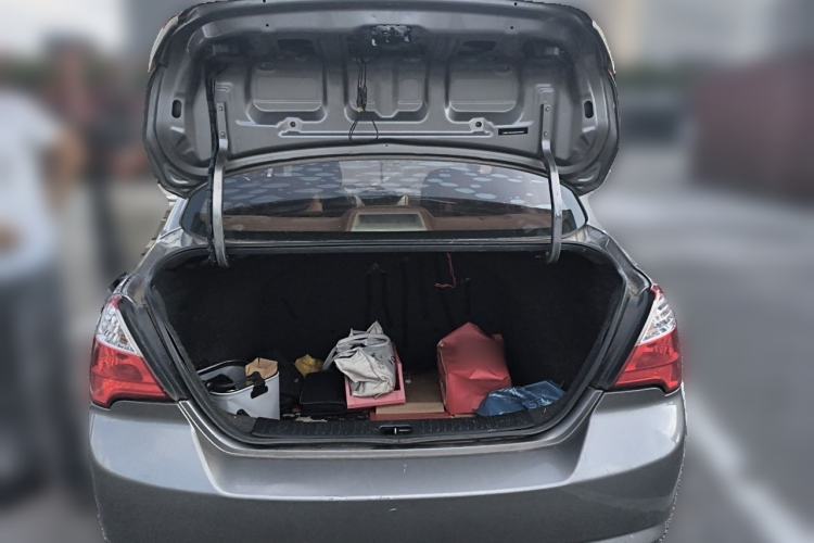 Used Venucia D50 2013 1.6L Manual Luxury Edition Trunk