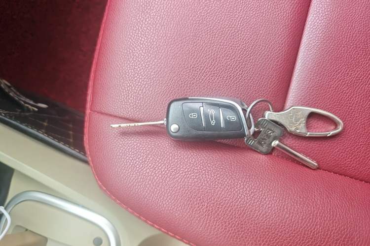 Used Venucia D50 2013 1.6L Automatic Fashion Edition Vehicle Key