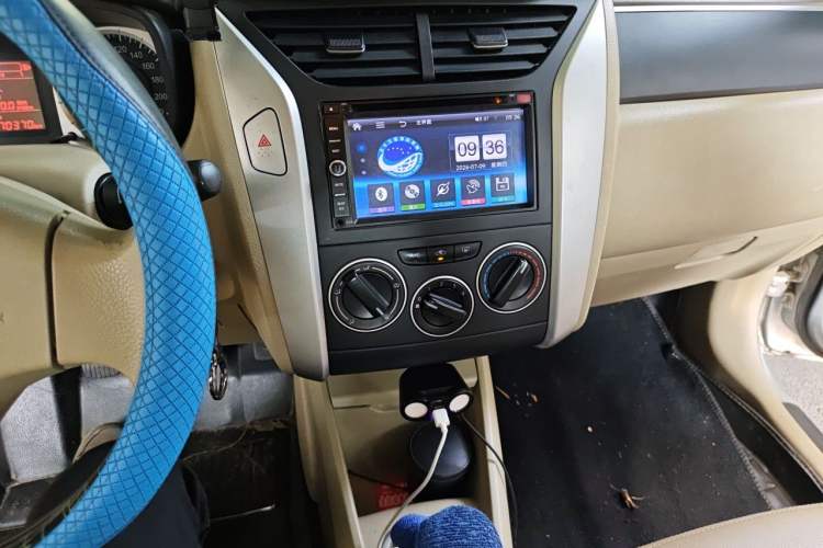 Used Venucia D50 2013 1.6L Manual Luxury Edition Audio And AC Panel