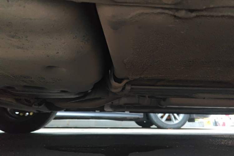 Used Venucia D50 2013 1.6L Automatic Fashion Edition Chassis Rear Left