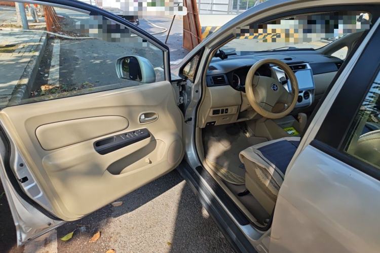 Used Venucia D50 2013 1.6L Automatic Fashion Edition Driver Seat