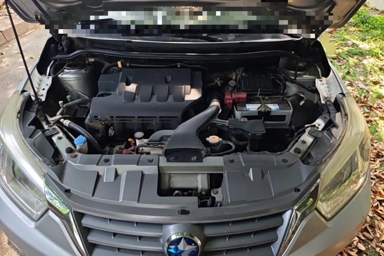 Used Venucia D50 2013 1.6L Manual Luxury Edition Engine Bay