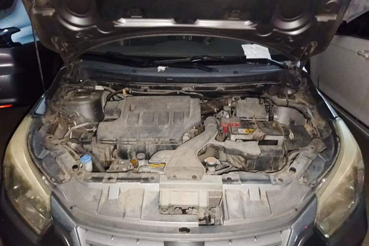 Used Venucia D50 2013 1.6L Manual Fashion Edition Engine Bay