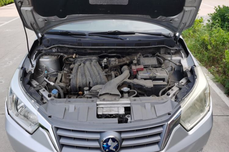 Used Venucia D50 2013 1.6L Manual Luxury Edition Engine Bay
