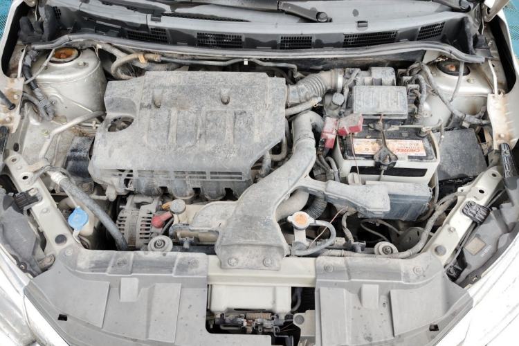 Used Venucia D50 2013 1.6L Manual Fashion Edition Engine Bay