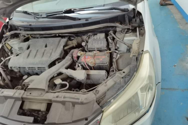 Used Venucia D50 2013 1.6L Automatic Luxury Edition Engine Bay Left