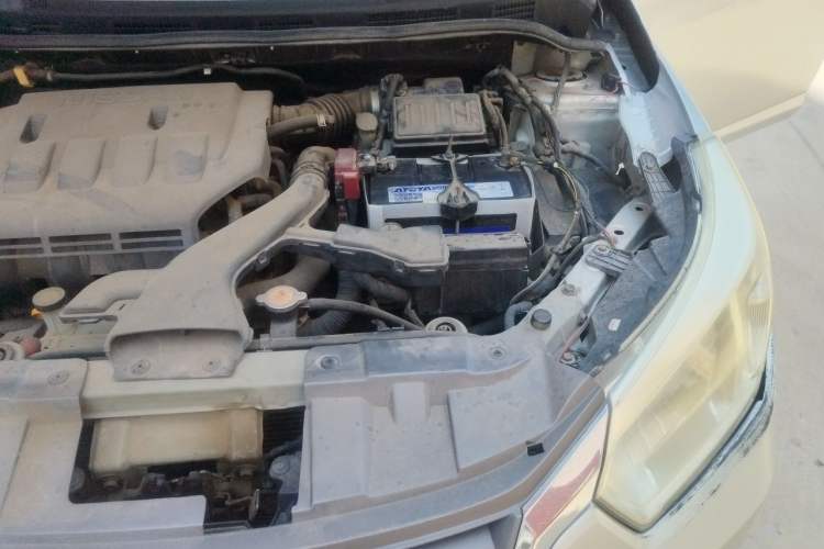Used Venucia D50 2013 1.6L Manual Fashion Edition Engine Bay Left