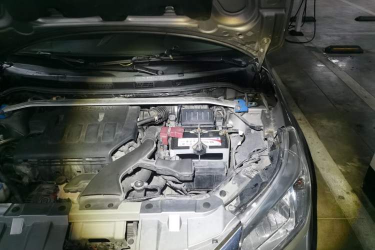Used Venucia D50 2013 1.6L Automatic Fashion Edition Engine Bay Left