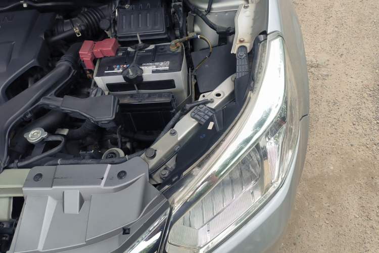Used Venucia D50 2013 1.6L Manual Fashion Edition Engine Bay Left