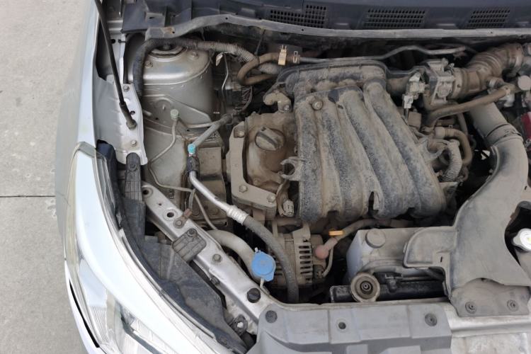 Used Venucia D50 2013 1.6L Manual Luxury Edition Engine Bay Right