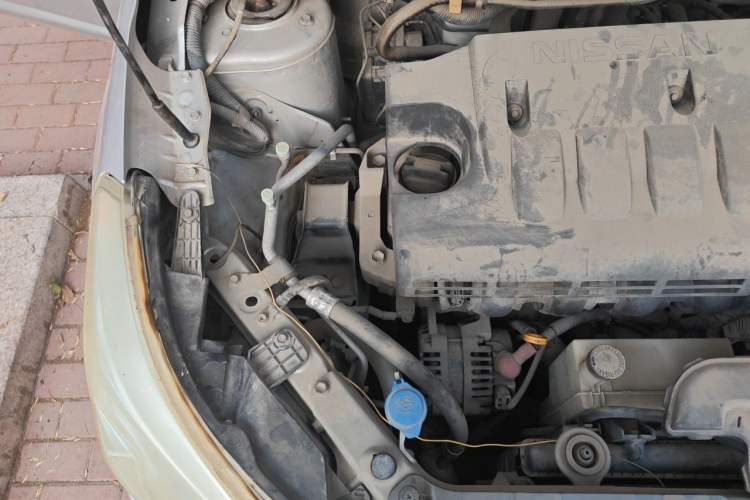 Used Venucia D50 2013 1.6L Manual Fashion Edition Engine Bay Right