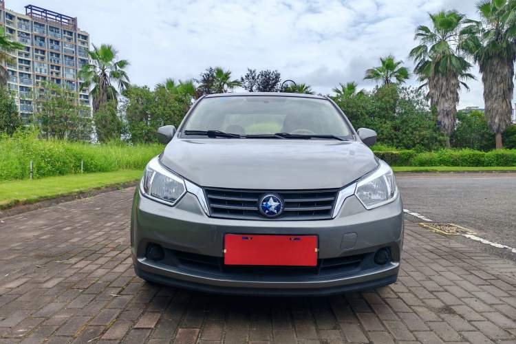 Used Venucia D50 2013 1.6L Automatic Fashion Edition Exterior 1