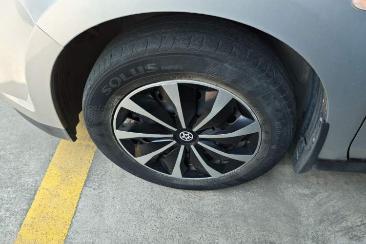 Used Venucia D50 2013 1.6L Automatic Fashion Edition Exterior 1