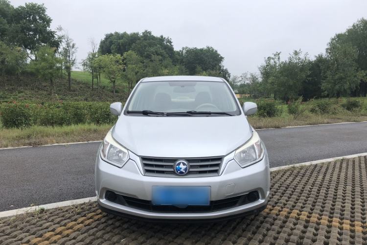 Used Venucia D50 2013 1.6L Automatic Fashion Edition Exterior 1