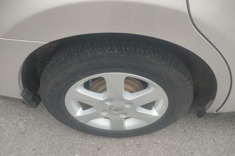 Used Venucia D50 2013 1.6L Manual Luxury Edition Exterior 10