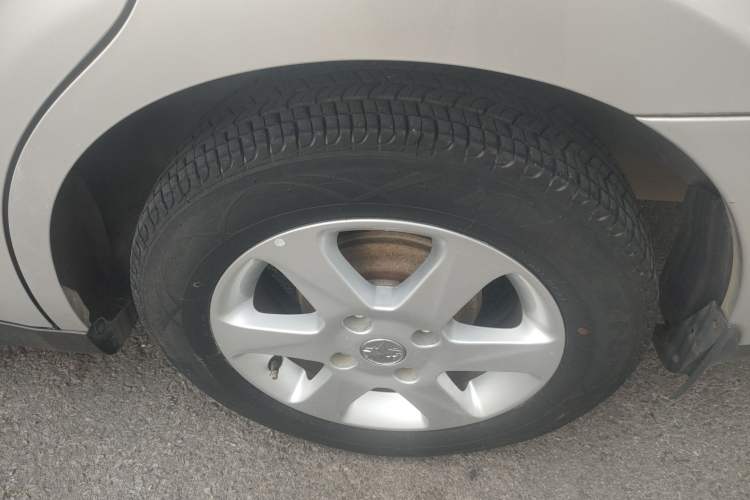 Used Venucia D50 2013 1.6L Manual Luxury Edition Exterior 14