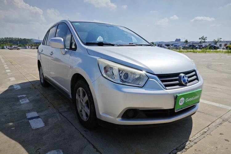 Used Venucia D50 2013 1.6L Manual Fashion Edition Exterior 2