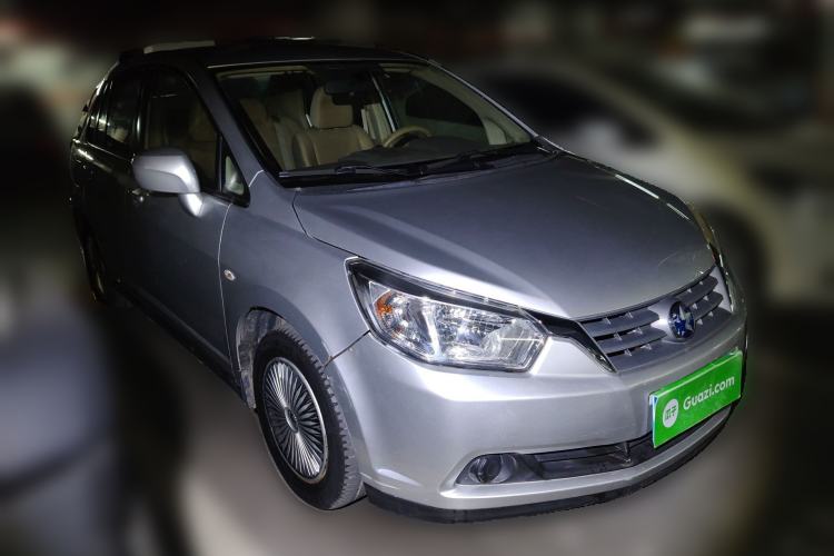 Used Venucia D50 2013 1.6L Manual Fashion Edition Front Right 45 Deg
