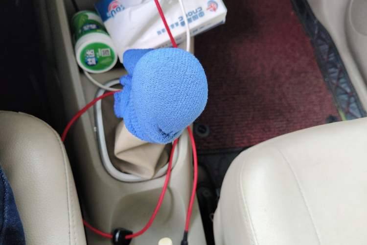 Used Venucia D50 2013 1.6L Manual Fashion Edition Gear Lever