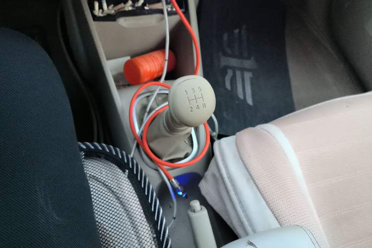 Used Venucia D50 2013 1.6L Manual Fashion Edition Gear Lever