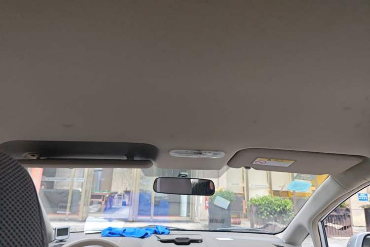 Used Venucia D50 2013 1.6L Automatic Fashion Edition Headliner