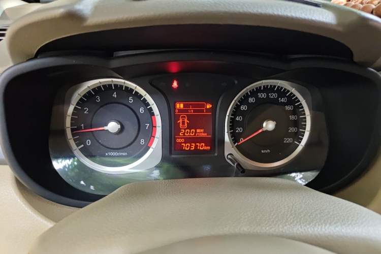 Used Venucia D50 2013 1.6L Manual Luxury Edition Instrument Cluster