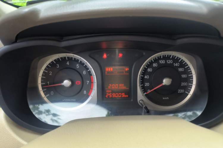 Used Venucia D50 2013 1.6L Manual Fashion Edition Instrument Cluster