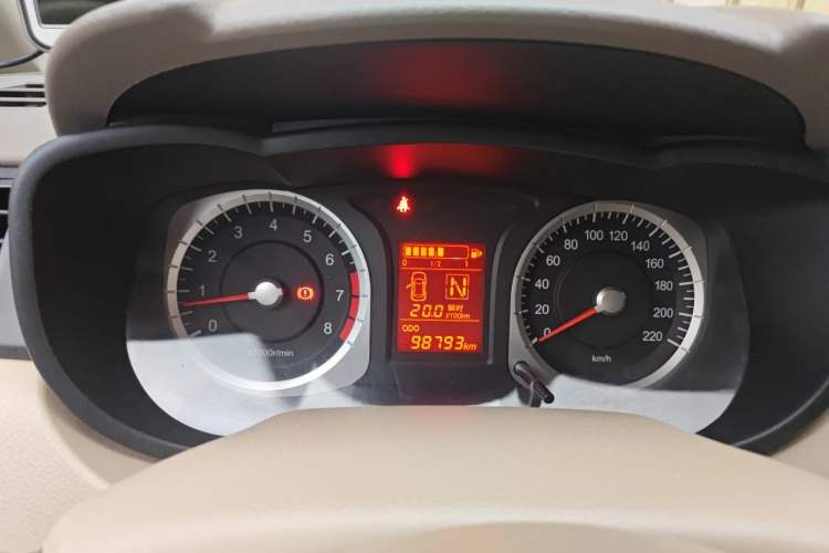 Used Venucia D50 2013 1.6L Automatic Fashion Edition Instrument Cluster