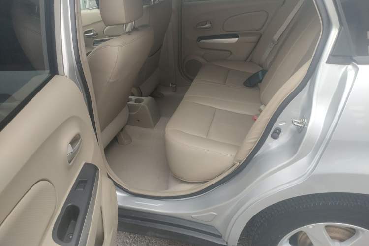 Used Venucia D50 2013 1.6L Manual Luxury Edition Interior 1