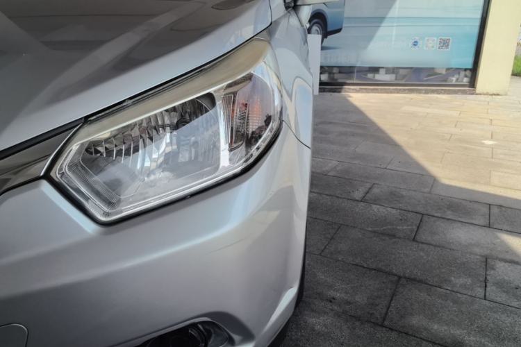 Used Venucia D50 2013 1.6L Manual Fashion Edition Left Front Headlight