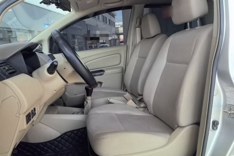 Used Venucia D50 2013 1.6L Manual Fashion Edition Left Front Seat