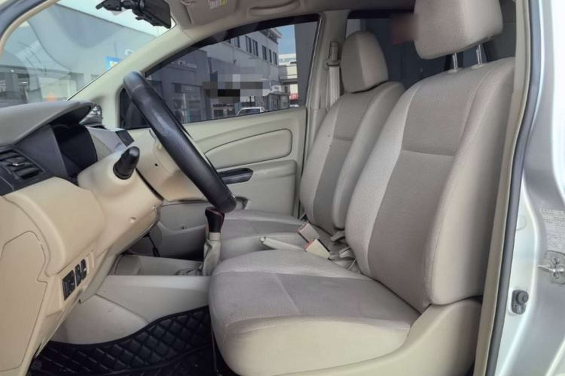 Used Venucia D50 2013 1.6L Manual Fashion Edition Left Front Seat