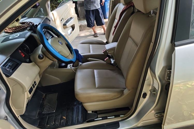 Used Venucia D50 2013 1.6L Manual Luxury Edition Left Front Seat