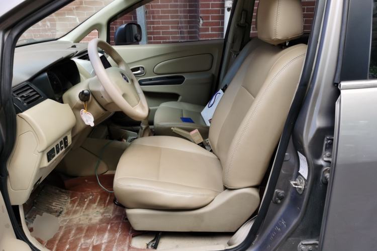 Used Venucia D50 2013 1.6L Manual Fashion Edition Left Front Seat