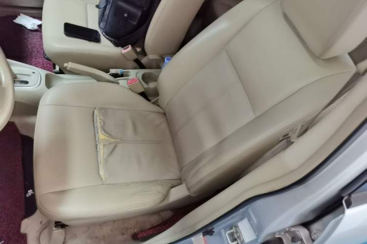 Used Venucia D50 2013 1.6L Automatic Luxury Edition Left Front Seat