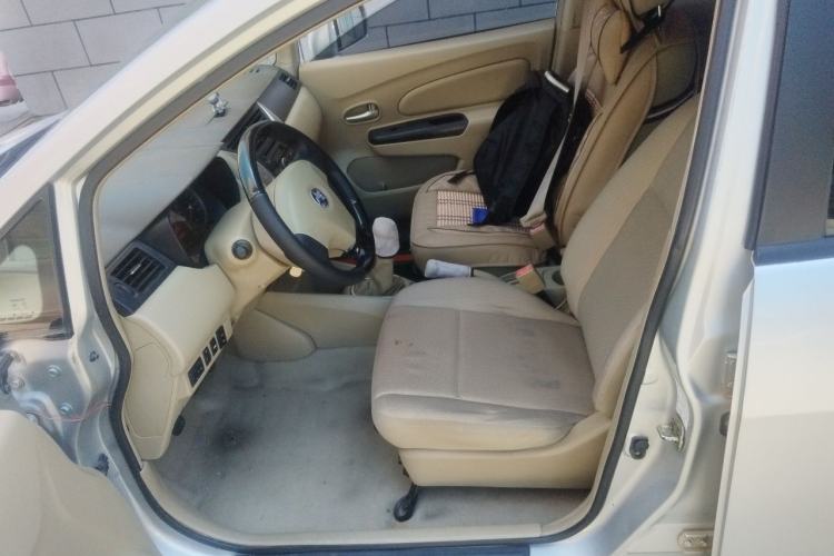 Used Venucia D50 2013 1.6L Manual Fashion Edition Left Front Seat