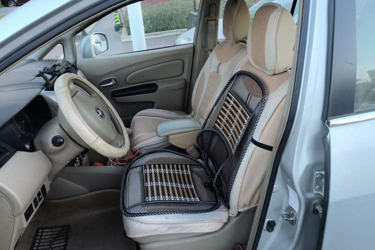 Used Venucia D50 2013 1.6L Manual Fashion Edition Left Front Seat