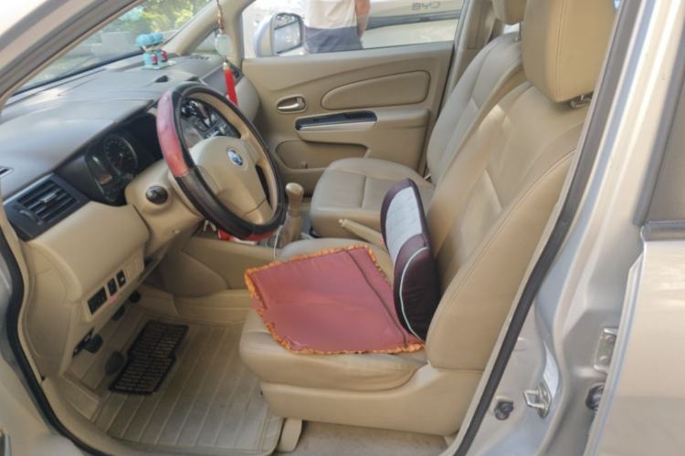Used Venucia D50 2013 1.6L Manual Luxury Edition Left Front Seat