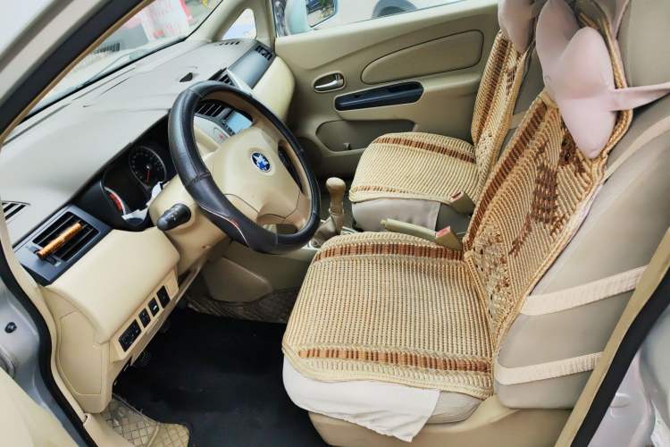 Used Venucia D50 2013 1.6L Manual Fashion Edition Left Front Seat